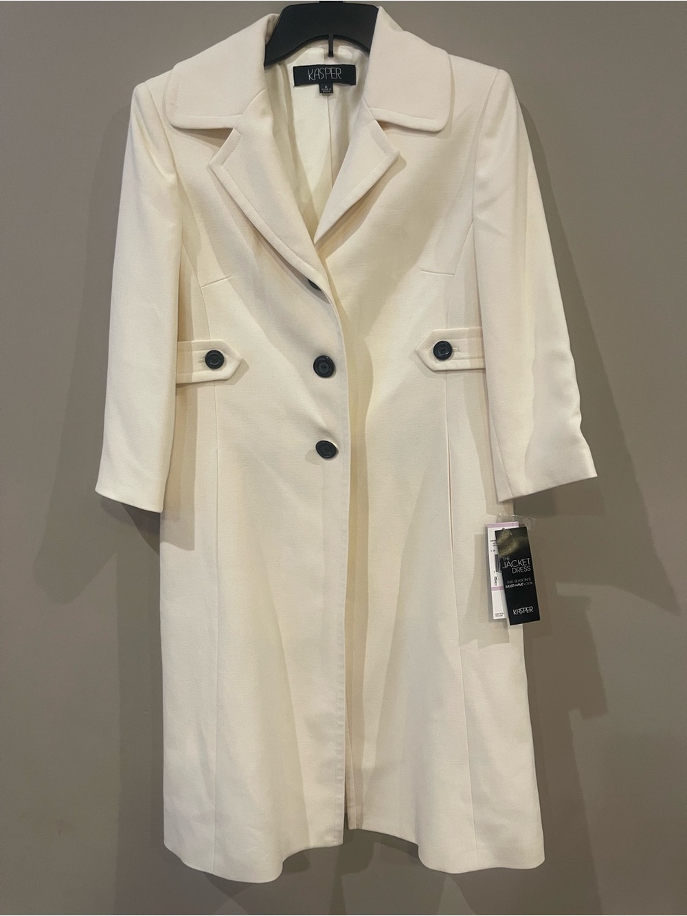 Kasper Cream Formal Jacket with 3/4 Sleeves